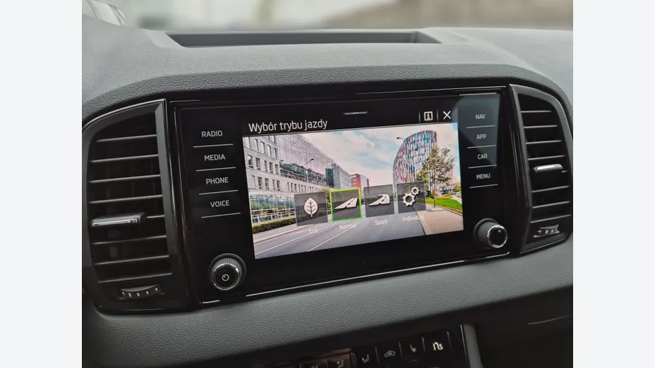 SKODA Karoq Karoq 1.5 TSI ACT Sportline DSG Nowy