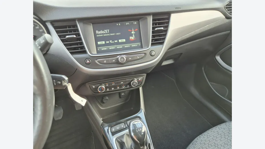 OPEL Crossland X -