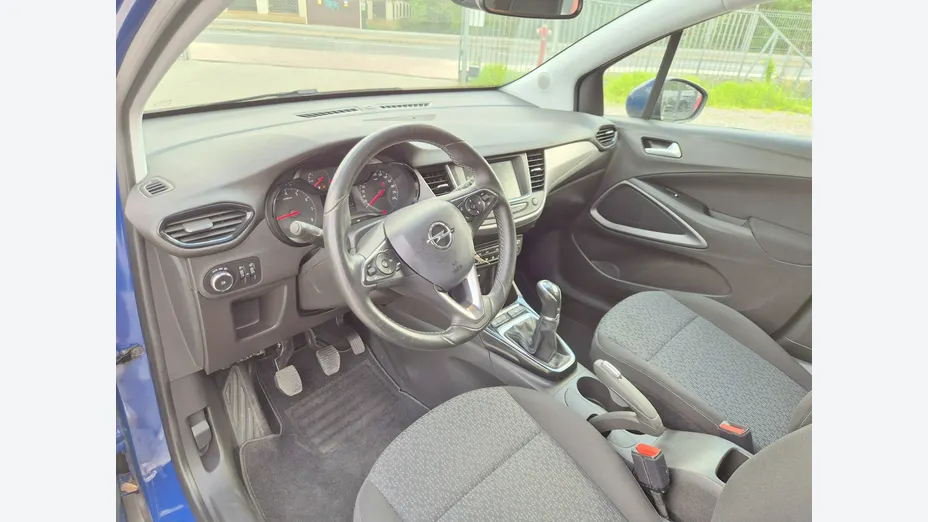 OPEL Crossland X -