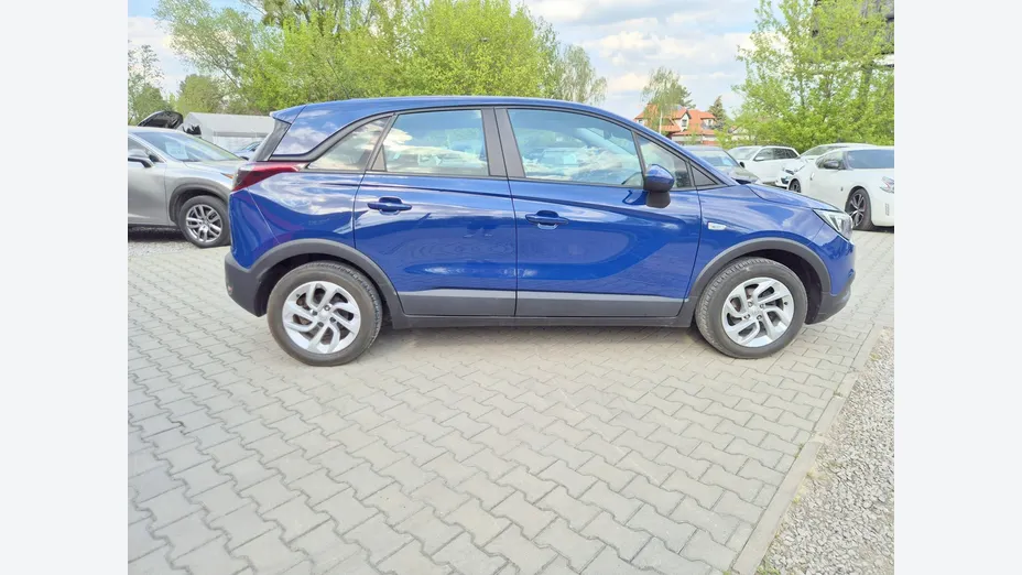 OPEL Crossland X -