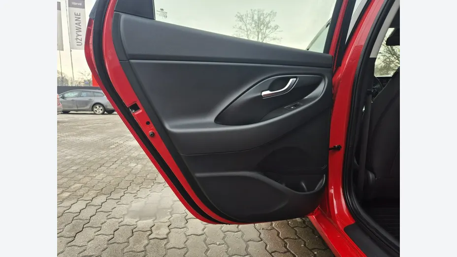 HYUNDAI i30 -