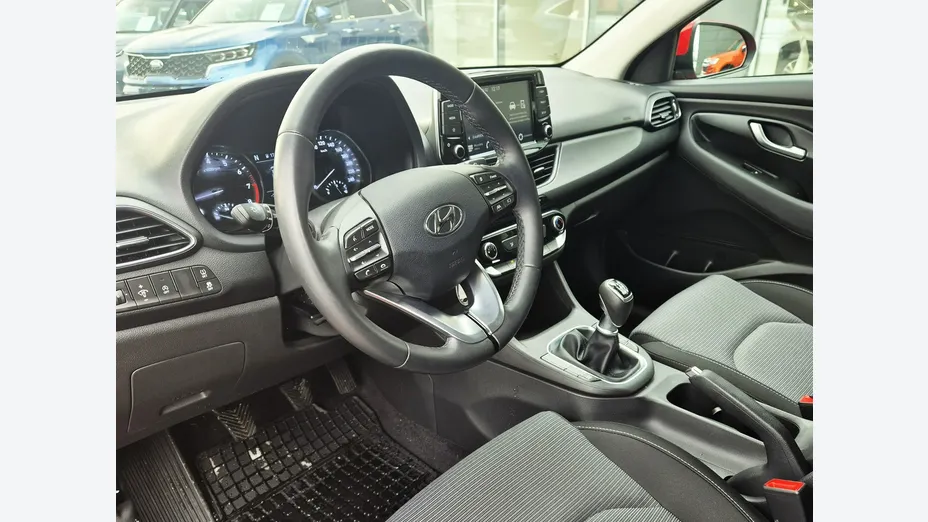 HYUNDAI i30 -