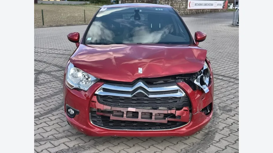 CITROEN DS4 -
