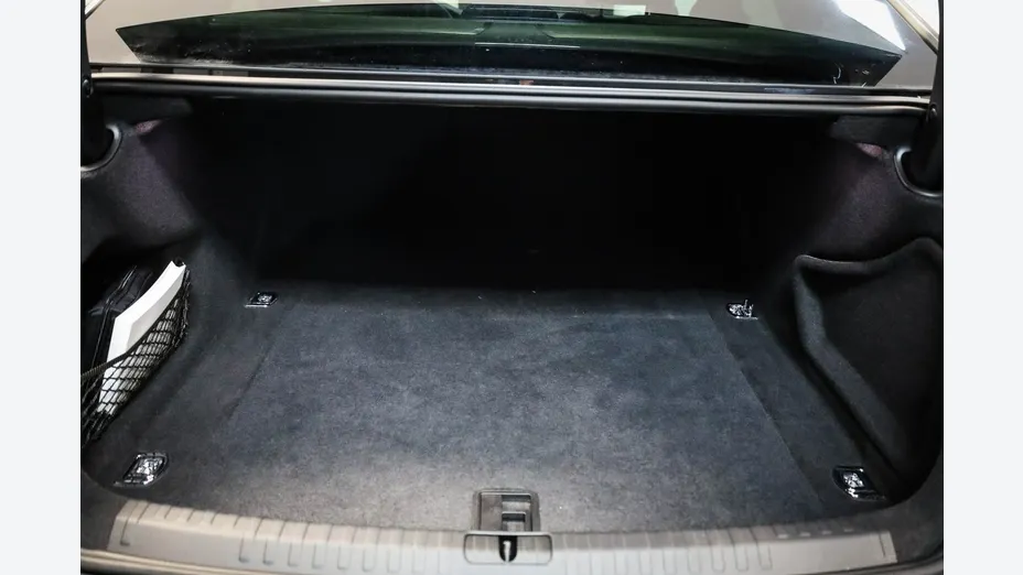 AUDI A6 -