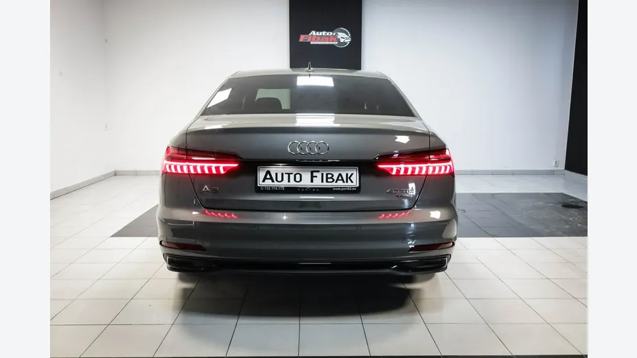 AUDI A6 -