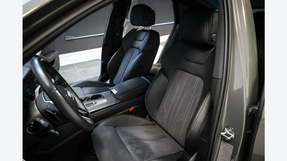 AUDI A6 -