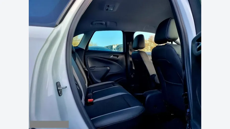 OPEL Crossland X -