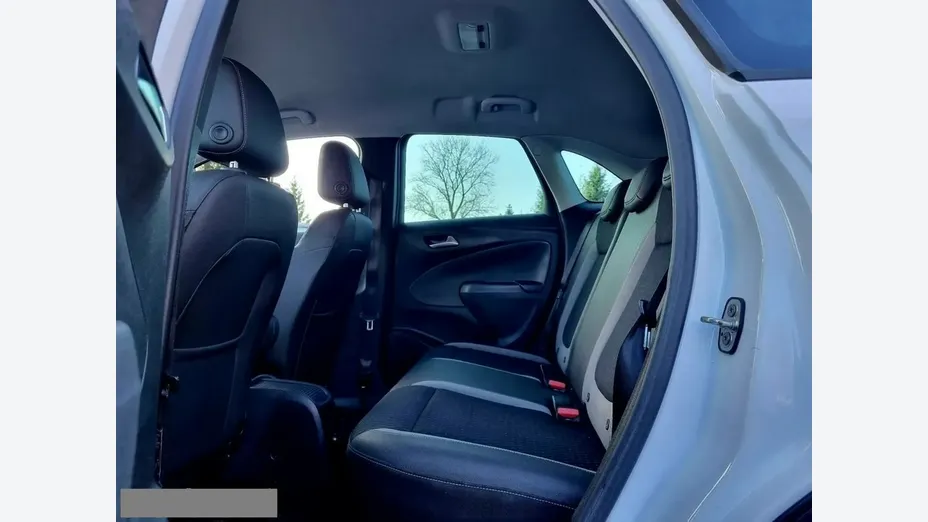 OPEL Crossland X -