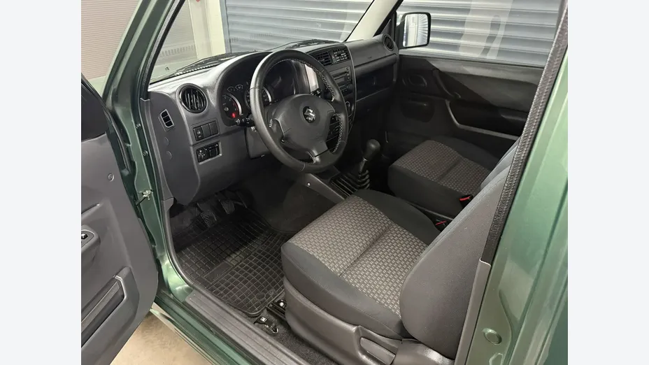 SUZUKI Jimny -
