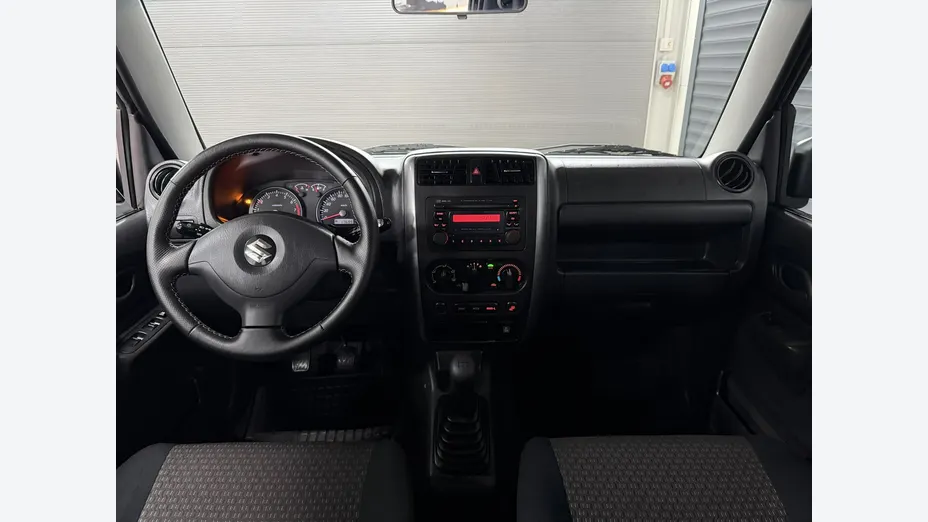 SUZUKI Jimny -