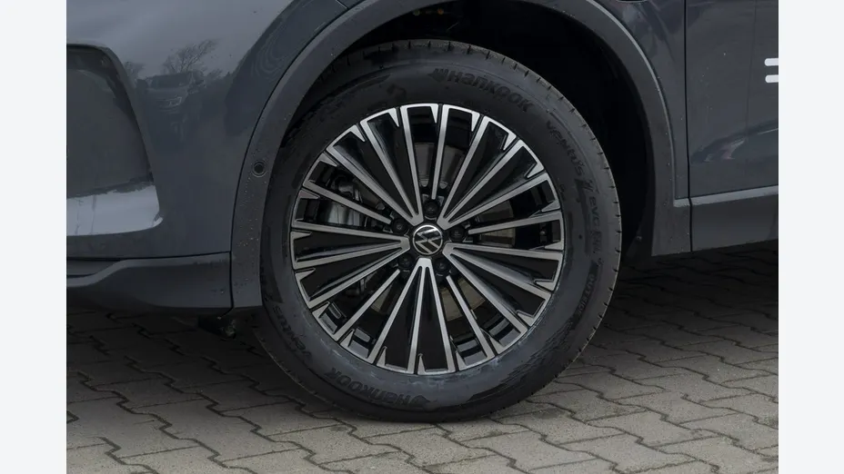 VOLKSWAGEN Tiguan -