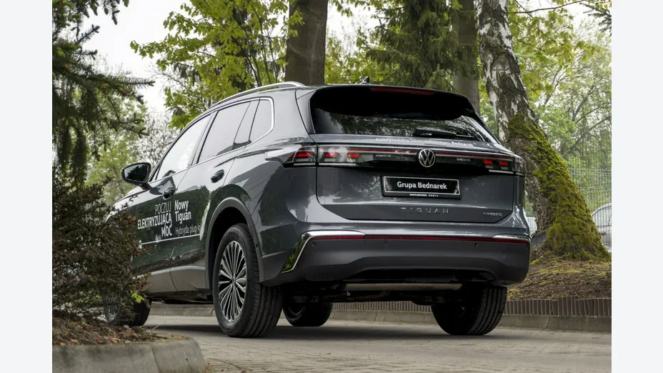 VOLKSWAGEN Tiguan -