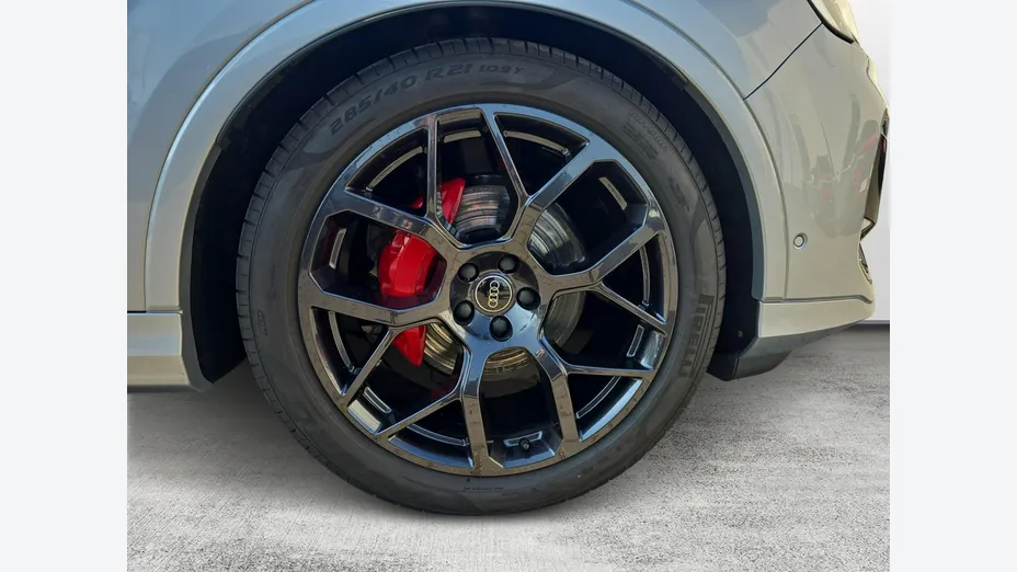 AUDI Q7 -