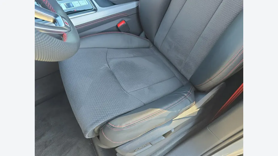 AUDI Q7 -