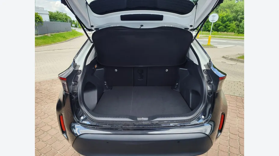 TOYOTA Yaris Cross -