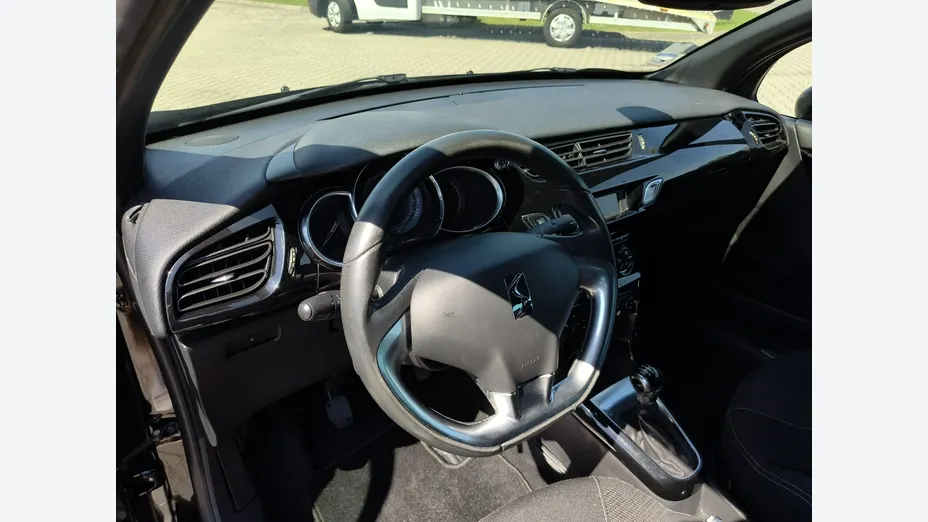 CITROEN DS3 -
