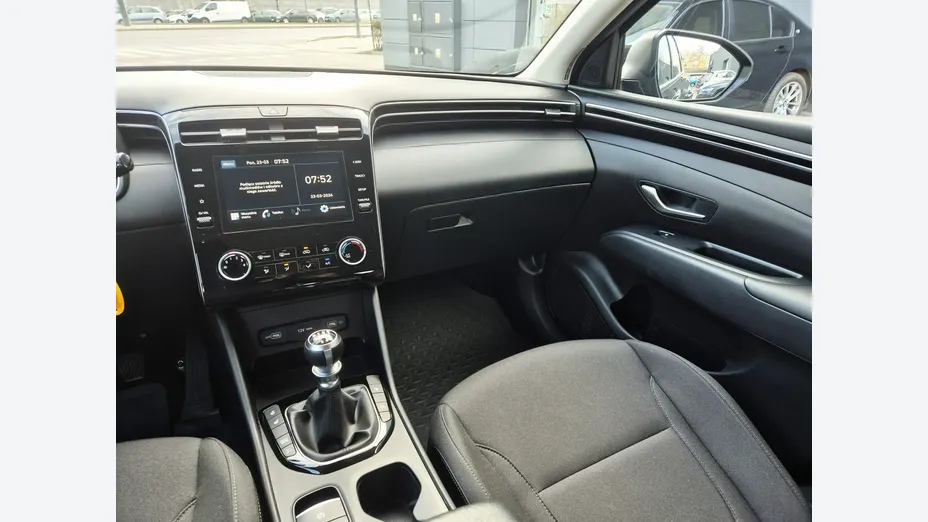 HYUNDAI Tucson -