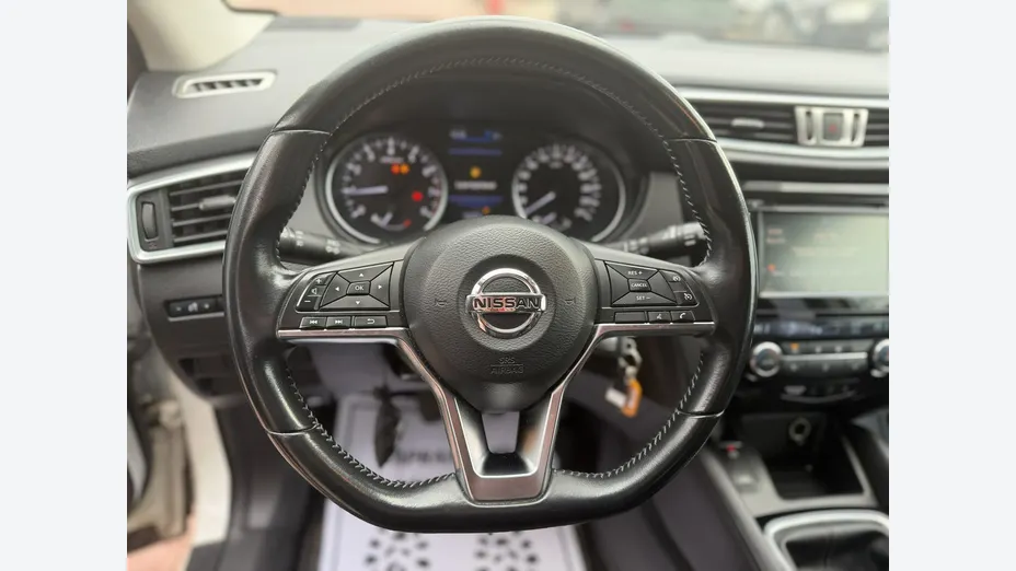 NISSAN Qashqai -