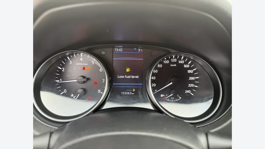 NISSAN Qashqai -