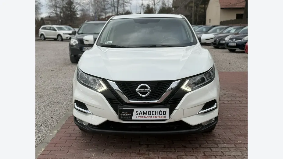 NISSAN Qashqai -