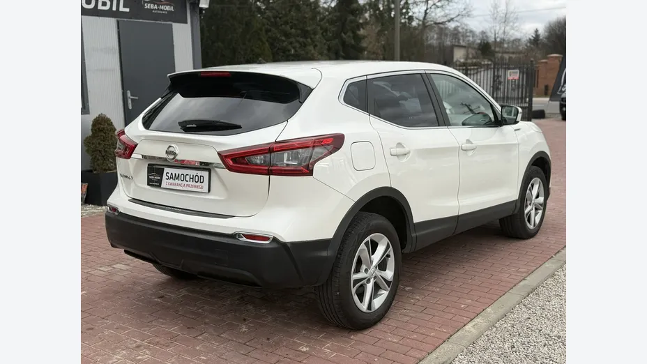 NISSAN Qashqai -