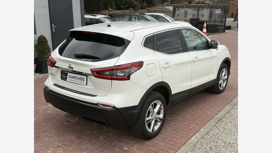 NISSAN Qashqai -