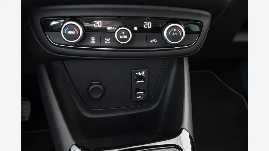 OPEL Crossland X -