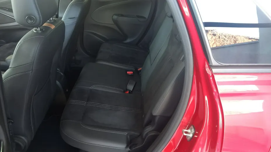 OPEL Crossland X -