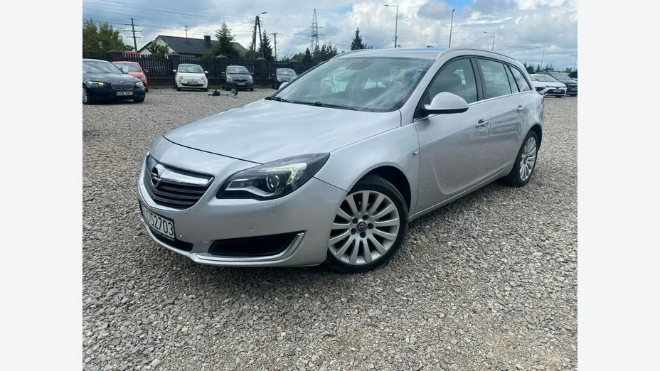 OPEL Insignia -