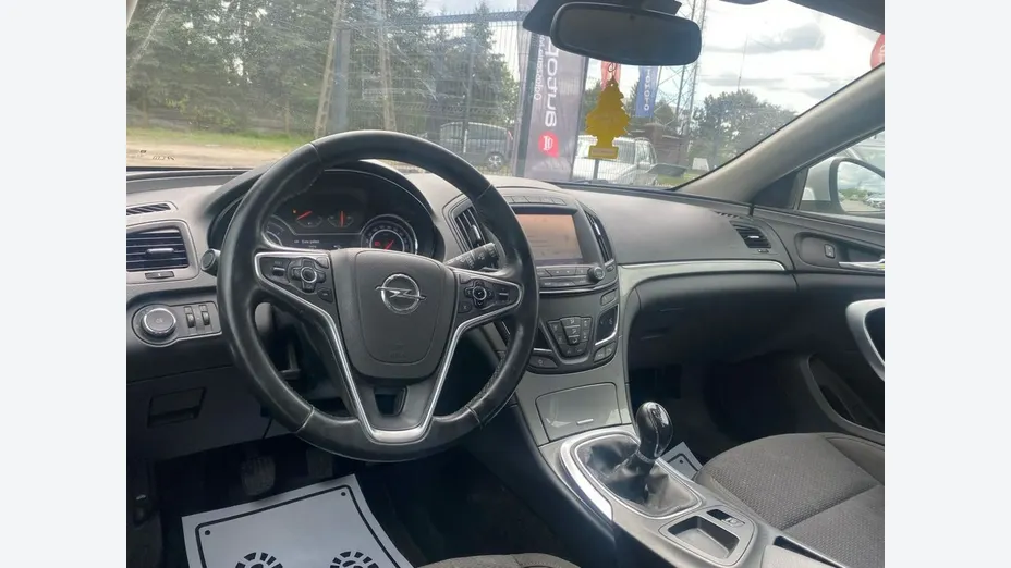 OPEL Insignia -