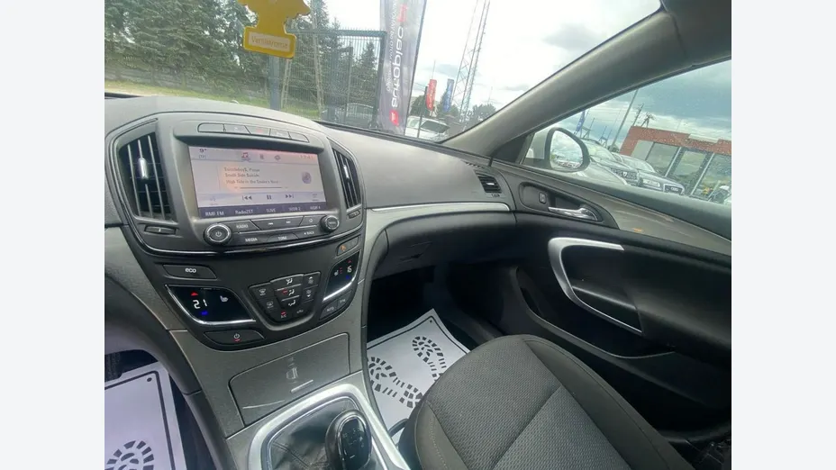 OPEL Insignia -