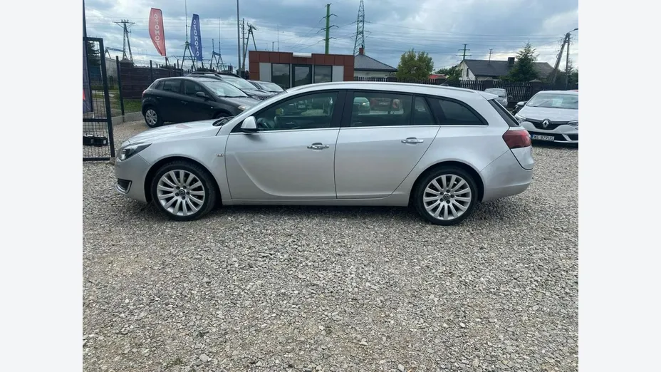 OPEL Insignia -