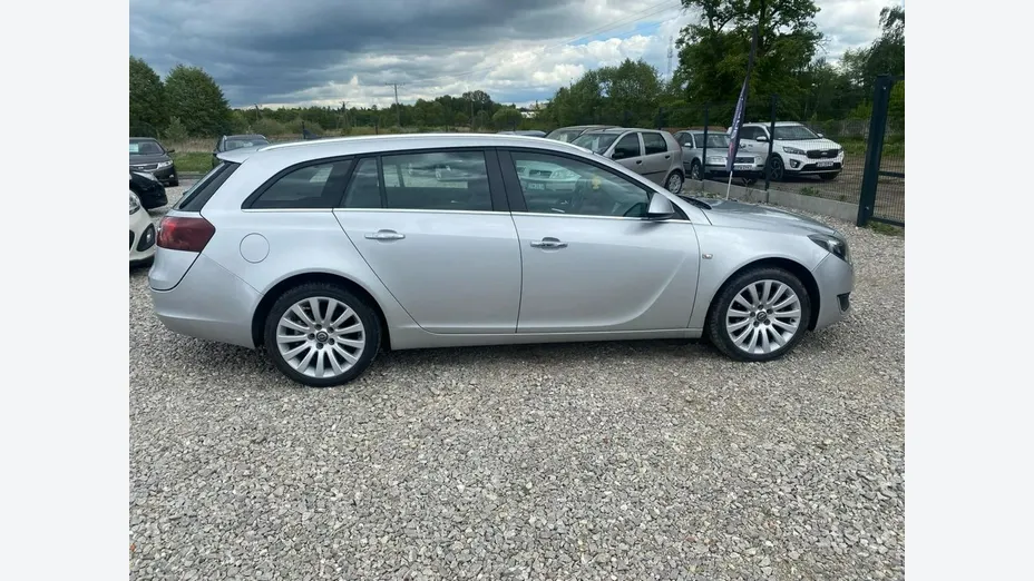 OPEL Insignia -