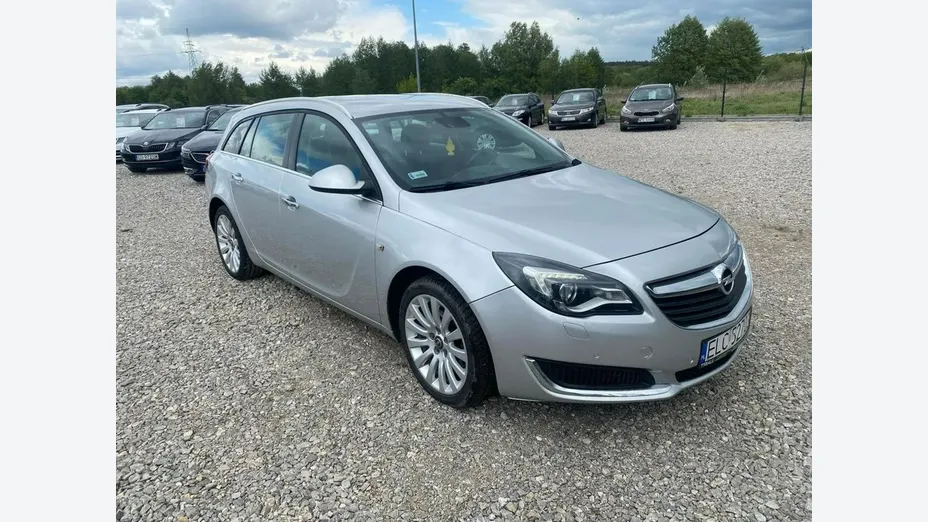 OPEL Insignia -