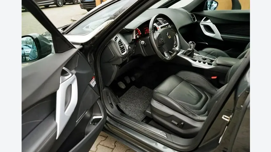 CITROEN DS5 -