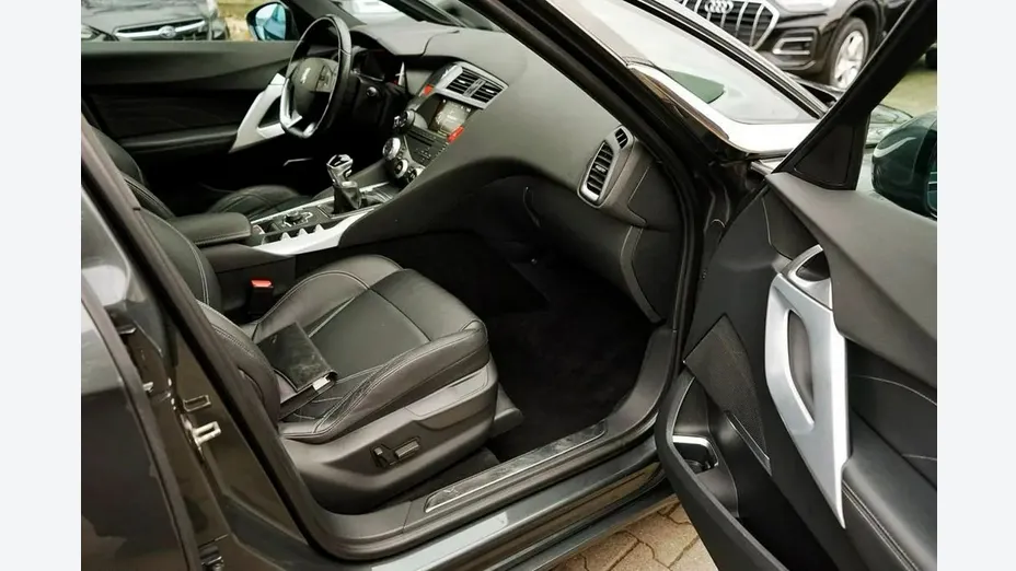 CITROEN DS5 -