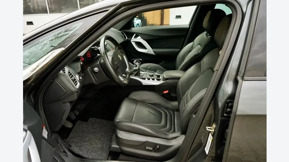 CITROEN DS5 -