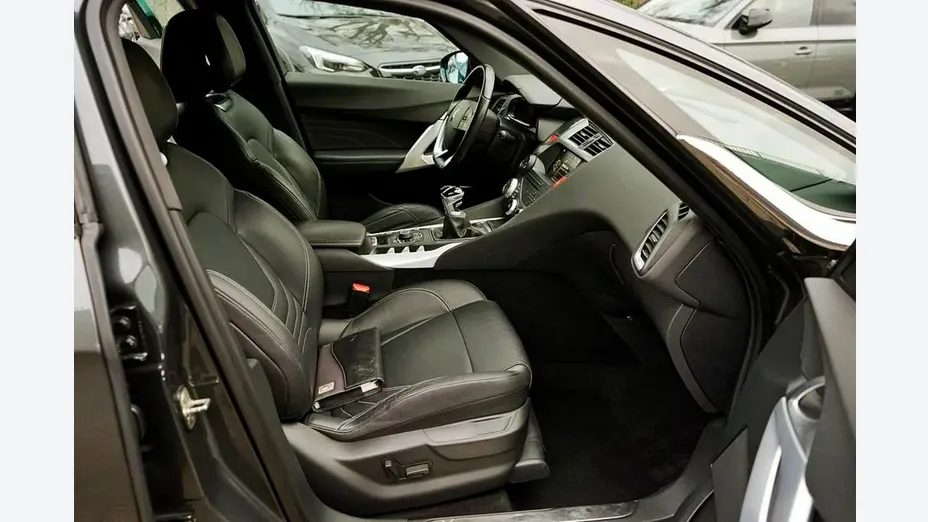 CITROEN DS5 -
