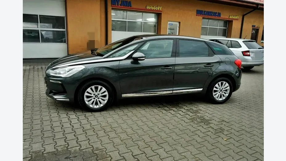 CITROEN DS5 -
