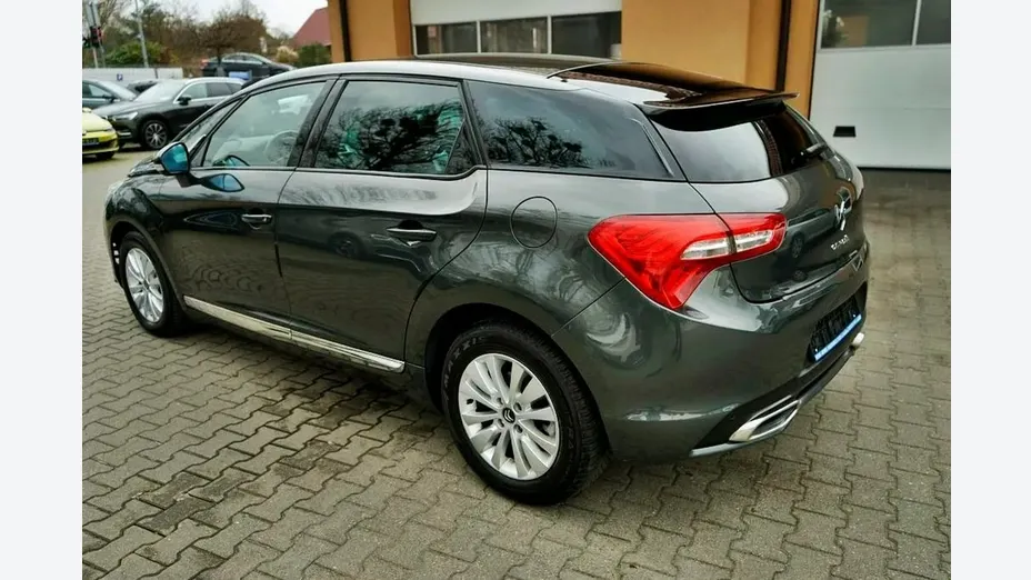CITROEN DS5 -