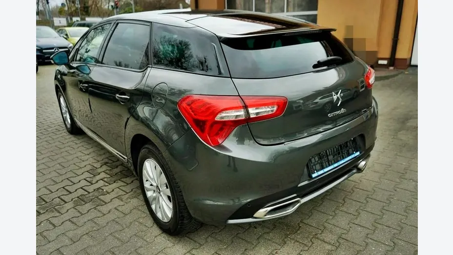 CITROEN DS5 -