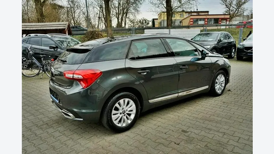 CITROEN DS5 -