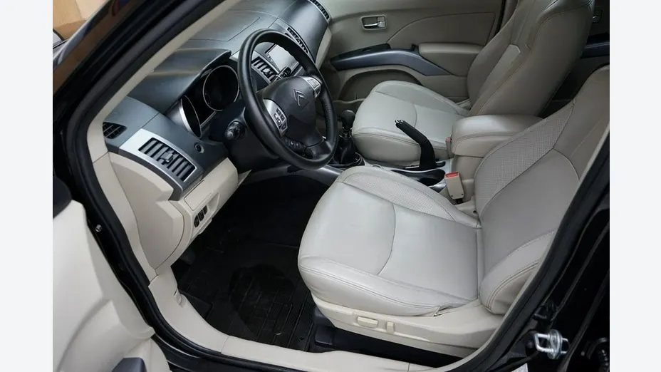 CITROEN C-Crosser -