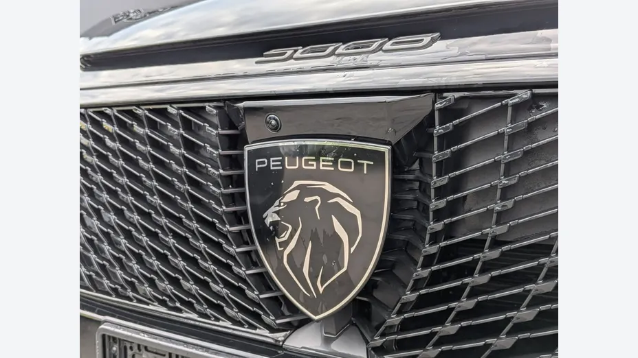 PEUGEOT 5008 -