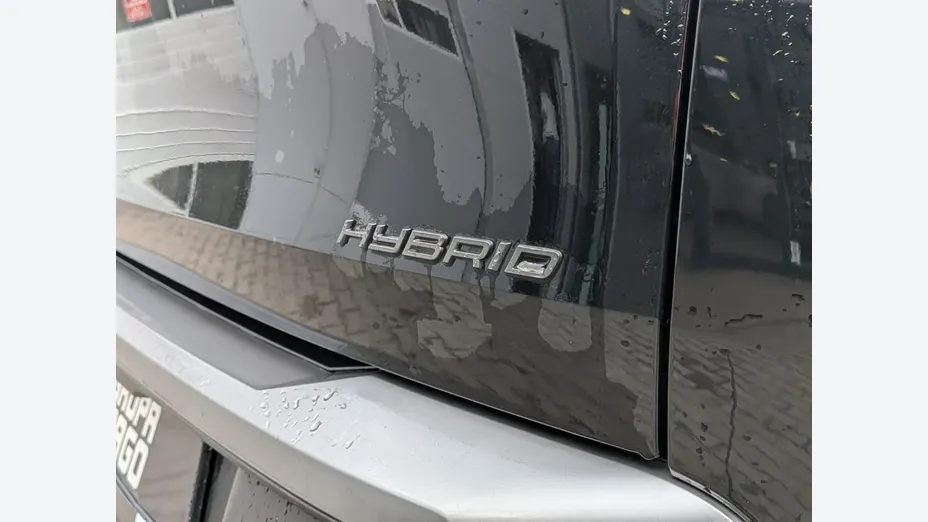 PEUGEOT 5008 -