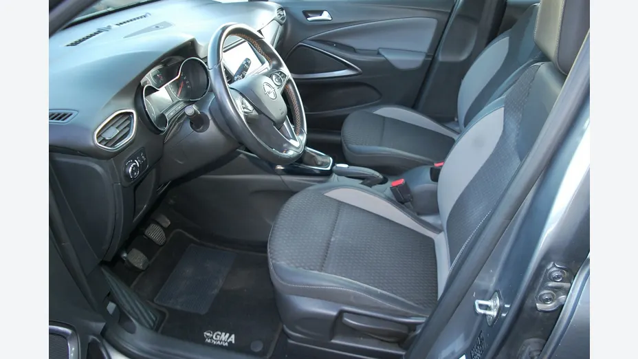 OPEL Crossland X -