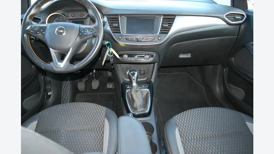 OPEL Crossland X -