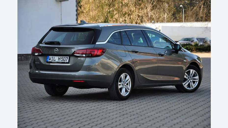 OPEL Astra -