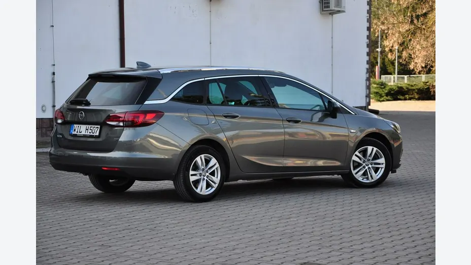 OPEL Astra -