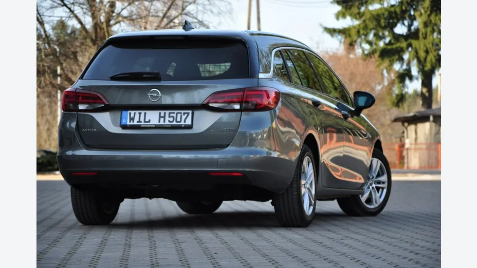 OPEL Astra -